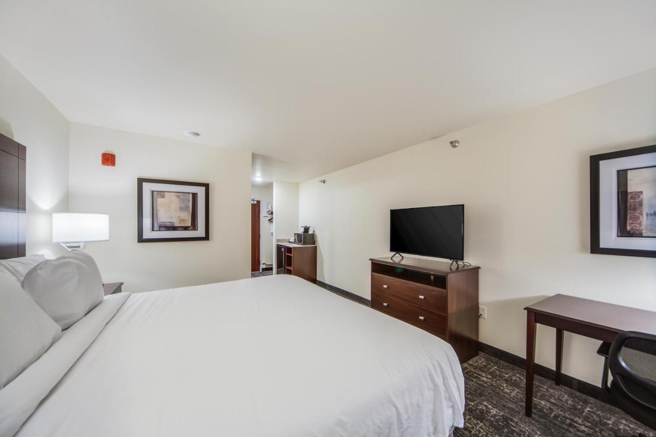 Cobblestone Hotel & Suites - Cozad Dış mekan fotoğraf