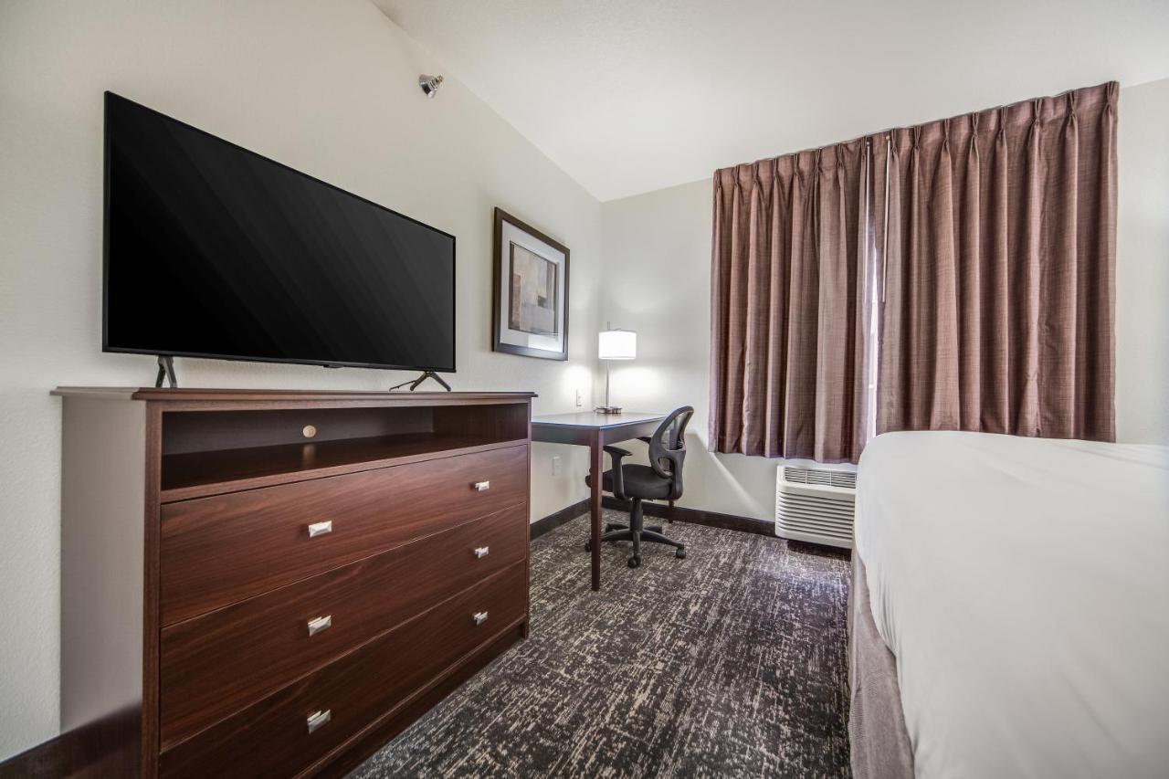 Cobblestone Hotel & Suites - Cozad Dış mekan fotoğraf